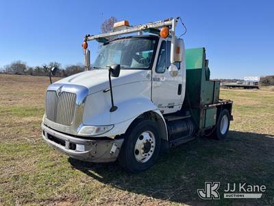 2006 International 8600 Toter Truck