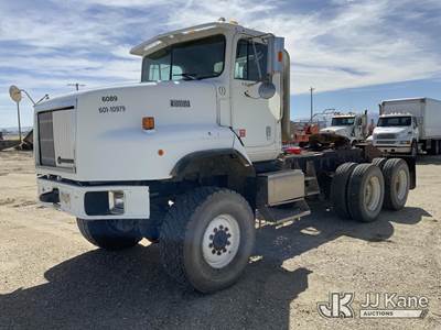 1999 International F5070 T/A Truck Tractor