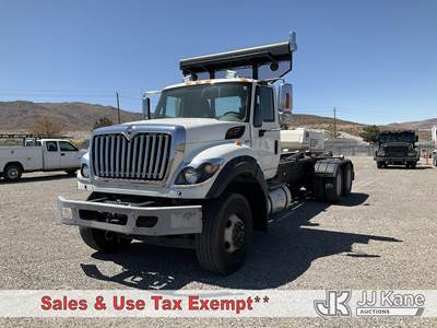2013 International WorkStar 7600 Hook Truck