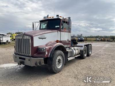 2000 Kenworth T800 T/A Truck Tractor