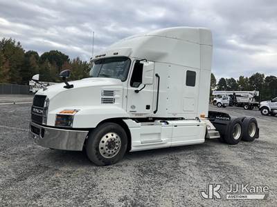 Mack AN64T Day Cab Truck