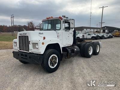 1981 Mack R686ST T/A Truck Tractor