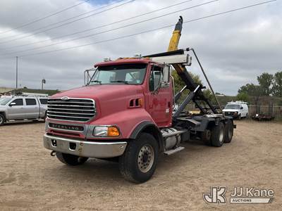 2007 Sterling LT9500 Roll Off Truck
