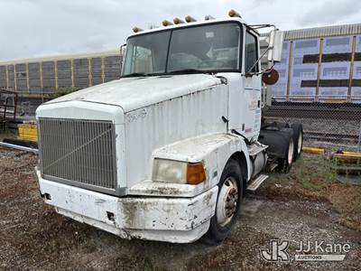 1990 WhiteGMC Aero WCA T/A Truck Tractor