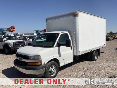 2017 Chevrolet Express G4500 159" Cutaway Cube Van