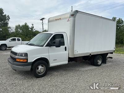 2015 Chevrolet Express G4500 159" Van Body Truck