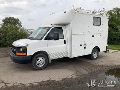 2011 Chevrolet Express G3500 Cutaway Enclosed Service Van