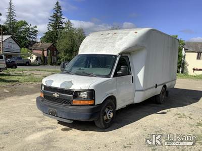2011 Chevrolet Express G3500 Cutaway Van