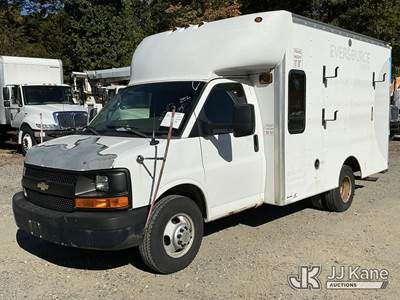 2011 Chevrolet Express G3500 Cutaway Enclosed Service Van