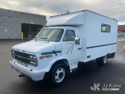 1995 Chevrolet G-P Base Cutaway Enclosed Service Van