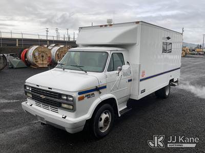 1993 Chevrolet G-P Base Cutaway Enclosed Service Van