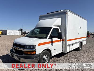 2016 Chevrolet G4500 Van Body Truck