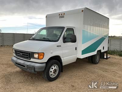 2003 Ford Econoline E-350 SD Van Body Truck