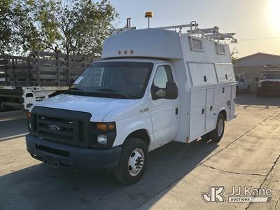 2017 Ford Econoline E-350 SD Cutaway Enclosed Service Van
