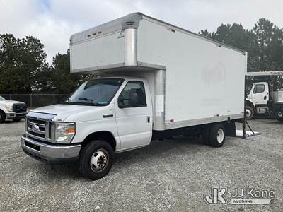 2015 Ford E450 Van Body Truck