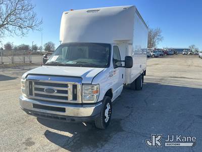 2015 Ford Econoline E-450 Cutaway Cube Van