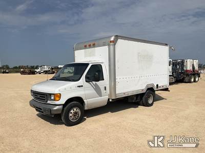 2004 Ford E450 Van Body Truck