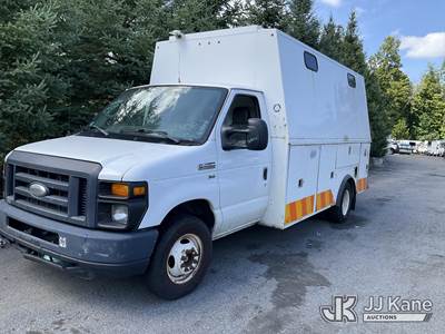 2015 Ford E450 Cutaway Enclosed Service Van