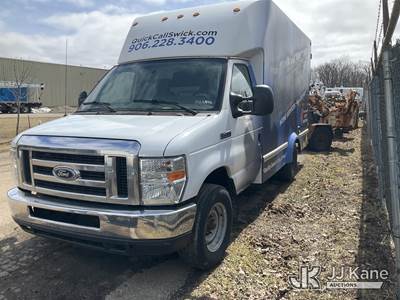 2014 Ford Econoline E-350 Cutaway Cube Van
