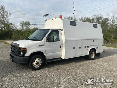 2012 Ford Econoline E450 Cutaway Enclosed Service Van
