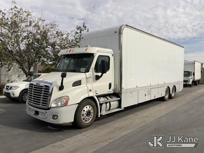 2011 Freightliner Cascadia 113 T/A Van Body Truck
