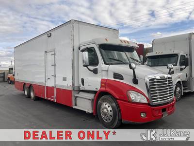 2011 Freightliner Cascadia 113 T/A Van Body Truck
