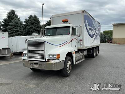 1997 Freightliner FLD120 Van Body/Service Truck