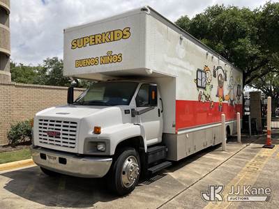 2006 GMC C7500 Special Mobile Clinic Vehicle