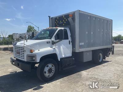 2005 GMC C7500 Van Body Truck