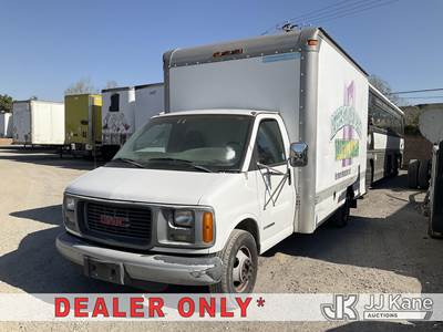 1997 GMC Savana G3500 Cargo Cutaway Van