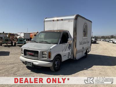 2001 GMC Savana G3500 Van Body Truck