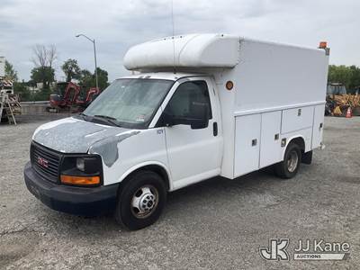 2011 GMC Savana G3500 Cutaway Enclosed Service Van