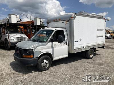 2010 GMC Savana G3500 Cutaway Van Body Truck