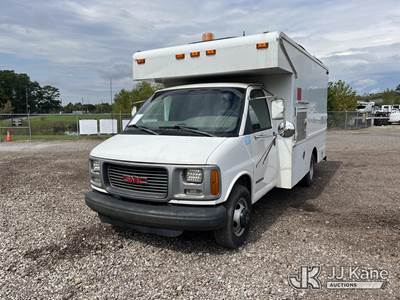 2001 GMC Savana G3500 Cutaway Cube Van