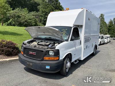 2006 GMC Savana G3500 Cutaway Enclosed Service Van