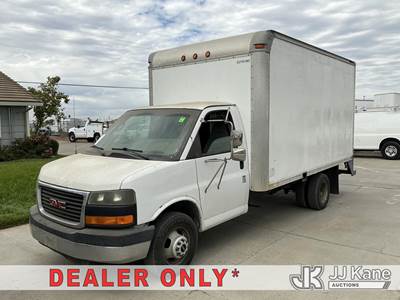 2004 GMC Savana G3500 Cargo Van