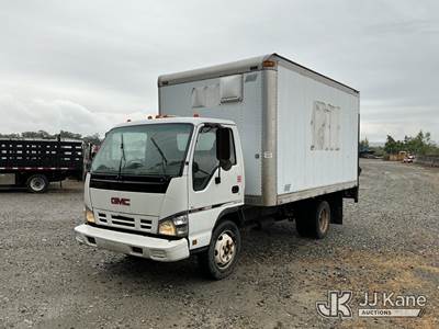 2007 GMC W4500 Van Body Truck