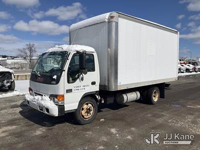 2005 GMC W5500 Van Body Truck