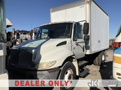 2004 International 4200 Van Body Truck