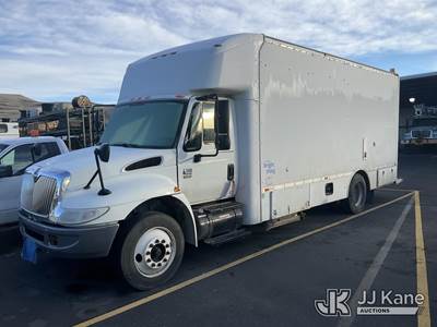 2004 International 4300 Van Body Truck