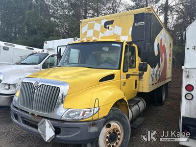 2006 International 4300 Van Body Truck