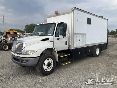 2012 International 4400 Van Body Truck