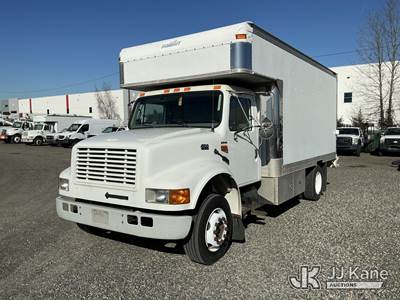 2001 International 4700 Van Body Truck