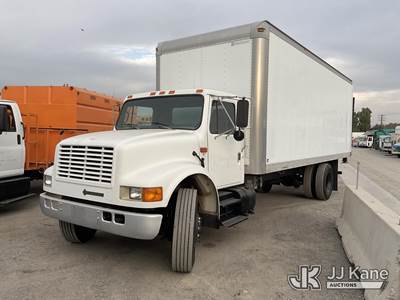1990 International 4900 Van Body Truck