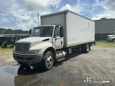 2015 International DuraStar 4300 Van Body Truck