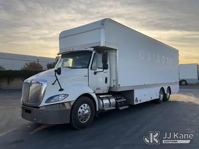 2013 International Prostar LF677 T/A Van Body Truck