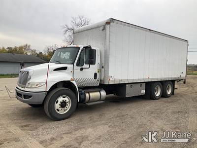 2017 International WorkStar 7400 T/A Van Body Truck