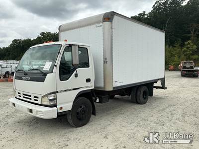 2006 Isuzu NPR Van Body Truck