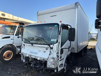 2022 Isuzu NPR Van Body Truck