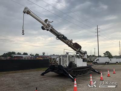 Altec DM47-TR, 23,790 Lb Digger Derrick